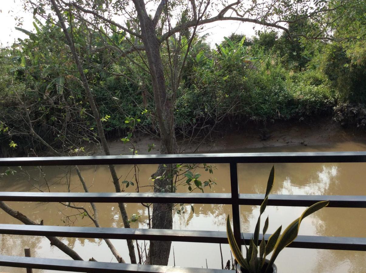 Quoc Phuong Riverside Homestay Ben Tre Exteriör bild